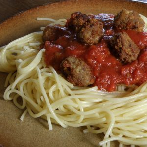 Spaghetti con polpette vegetariane