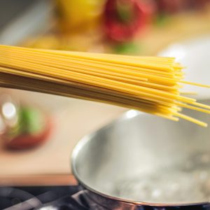 Spaghetti con crema di finocchio e melograno