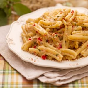 La vera ricetta delle casarecce con pesto alla siciliana