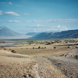 Viaggio in Africa alla scoperta del Lago Natron che dà la vita e che la toglie