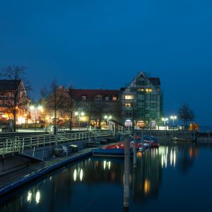 Friedrichshafen di notte