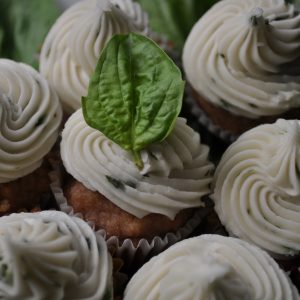 Cupcake mandorle e basilico