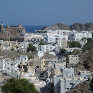 Viaggio in Oman: dalla splendida Muscat all’Oceano Indiano, per cavalcare le onde del mare e le dune di sabbia