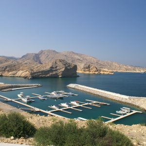 Viaggio in Oman: dalla splendida Muscat all’Oceano Indiano, per cavalcare le onde del mare e le dune di sabbia