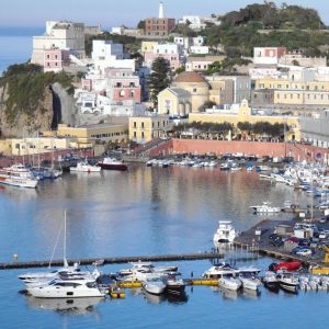 Isola di Ponza, il mar Tirreno da scoprire