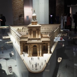 Tadao Ando: Punta della Dogana
Punta della Dogana è stata per secoli il cuore economico della Serenissima. Nel 2009 l'edificio, a lungo abbandonato, è stato oggetto di un importante restauro commissionato dal magnate francese Francois Pinault.