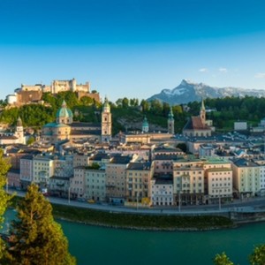 Sehenswürdigkeiten Salzburg, Blick vom Kapuzinerberg auf die Salzburger Altstadt und auf die Festung Hohensalzburg