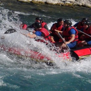 Rafting, esperienza per vivere a contatto con la natura