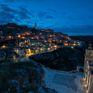 Dormire nei Sassi di Matera: un’esperienza lussuosa e suggestiva