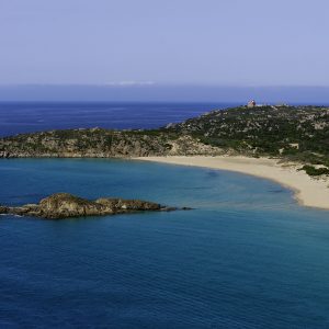 Faro Capo Spartivento: un soggiorno in Sardegna tra mare e cielo