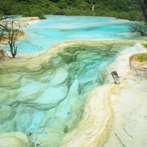 Cina: lo spettacolo di Huanglong nel Parco Nazionale di Jiuzhaigou