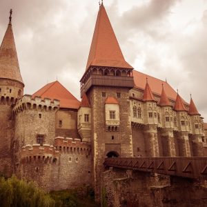 Transilvania: terra di foreste e castelli sospesi nel tempo