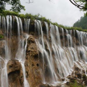 Cina: lo spettacolo di Huanglong nel Parco Nazionale di Jiuzhaigou