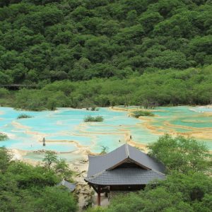 Cina: lo spettacolo di Huanglong nel Parco Nazionale di Jiuzhaigou