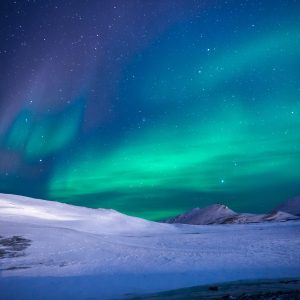 Dormire in un igloo per vedere l’aurora boreale in Finlandia