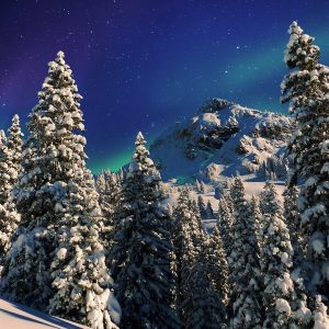 Dormire in un igloo per vedere l’aurora boreale in Finlandia