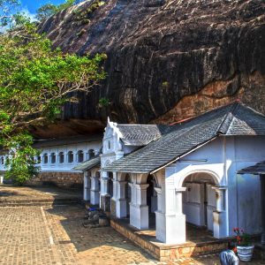 Il tempio d’oro di Dambulla, un tesoro scavato nella roccia