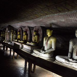 Il tempio d’oro di Dambulla, un tesoro scavato nella roccia