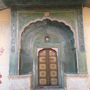 porta del city palace di jaipur