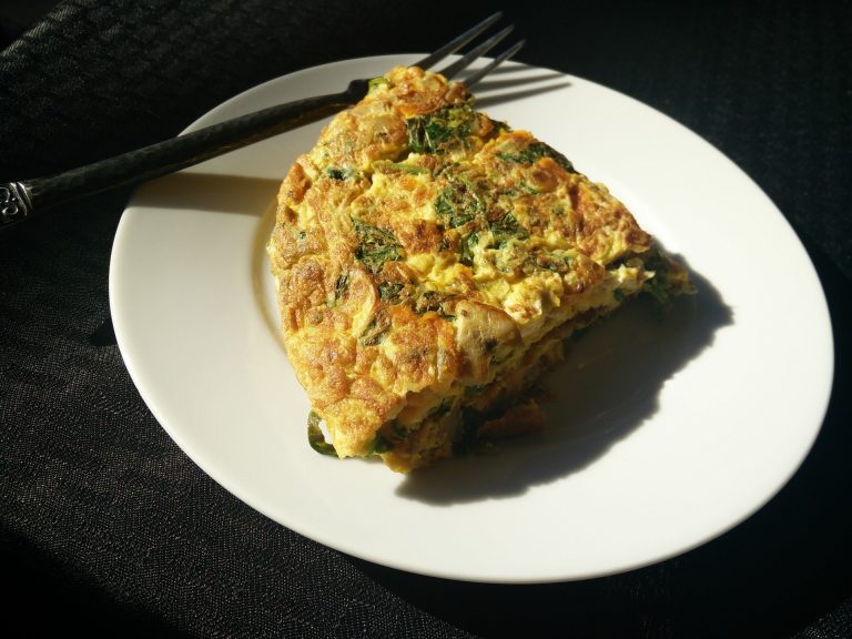 Frittata di carciofi e asparagi.