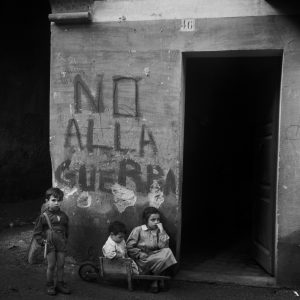 ITALY. Genua. 1946. Writing on the wall: 