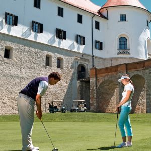 Castello di Mokrice, hotel di lusso in Slovenia per appassionati di golf