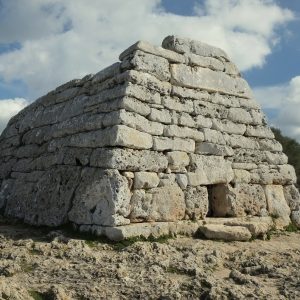 Minorca: guida ai siti più misteriosi dell’isola