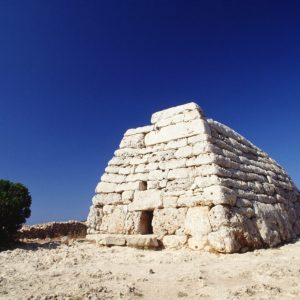 Minorca: guida ai siti più misteriosi dell’isola