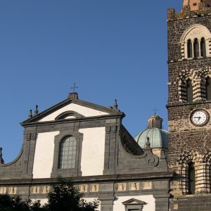 Sicilia: l’itinerario delle “Case di Lava” dell’Etna