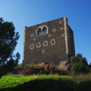 Sicilia: l’itinerario delle “Case di Lava” dell’Etna