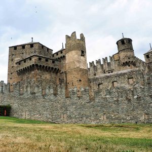 Valle d’Aosta: cosa vedere, itinerari tra castelli e misteri