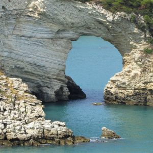 Cristalda e Pizzomunno, sulle tracce della leggenda d’amore di Vieste