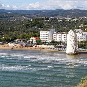 Cristalda e Pizzomunno, sulle tracce della leggenda d’amore di Vieste