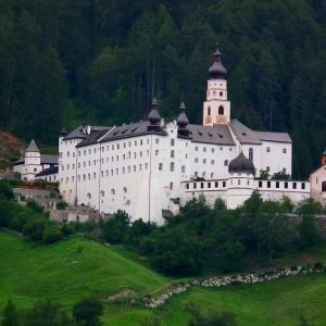 Abbazia di Monte Maria, il Gioiello dell’Alta Val Venosta