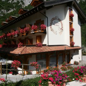 Una vacanza in Trentino nel Parco dell’Adamello con vista lago