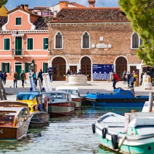 Vacanza a Venezia esplorando la laguna con l’houseboat