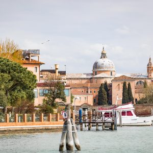 Vacanza a Venezia esplorando la laguna con l’houseboat