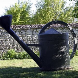 Tra i giardini di Castello di Rivau, arte contemporanea e tulipani