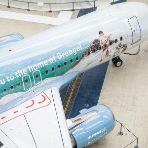 Aereo icona in onore del maestro fiammingo Bruegel per mano di due artisti contemporanei