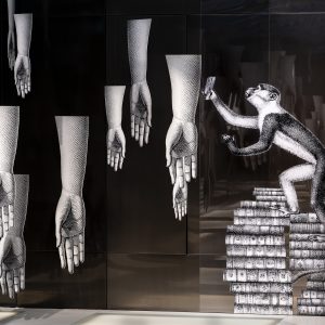 L’installazione di Barnaba Fornasetti e Valeria Manzi al Fondaco dei Tedeschi