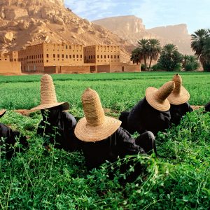 Wadi Hadramaut, Yemen, 1999 © Steve McCurry 