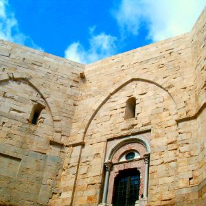 Visitare Castel del Monte in Puglia, sulle tracce dei Templari