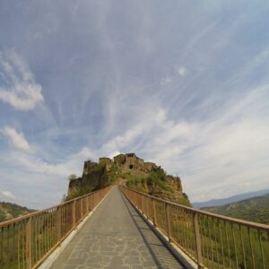 Viaggio in Lazio nella città delle fiabe di Civita di Bagnoregio