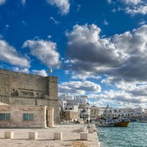 Il castello dei fantasmi a Monopoli, in Puglia