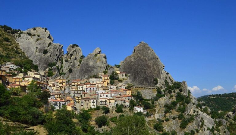 CASTELMEZZANO Basilicata