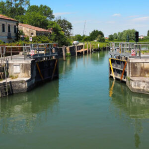 Vacanze in houseboat: una crociera slow in famiglia o con gli amici