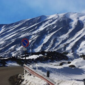 etna innevato