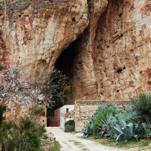 grotta Mangiapane a Scurati