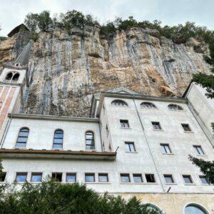 Madonna della Corona, il Santuario sulla roccia in Veneto