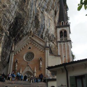 Madonna della Corona, il Santuario sulla roccia in Veneto